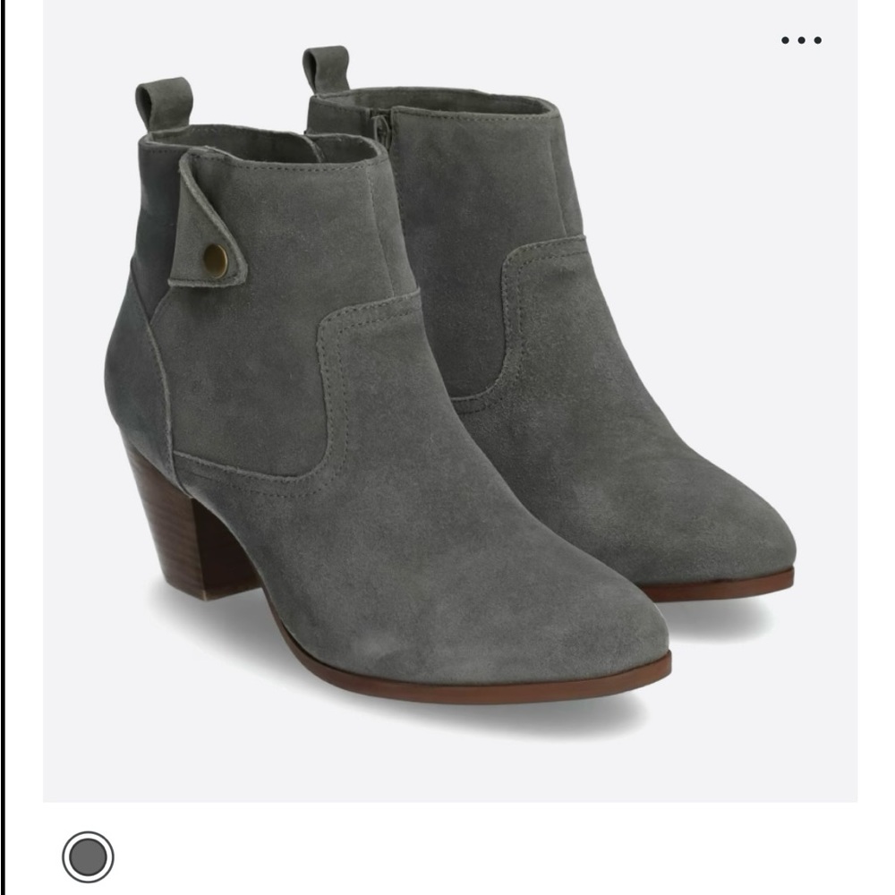 Dina Sophie Suede Ankle Bootie Size 7 Gray